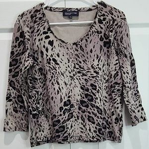 Leopard Jones New York Signature Long Sleeve, Size M